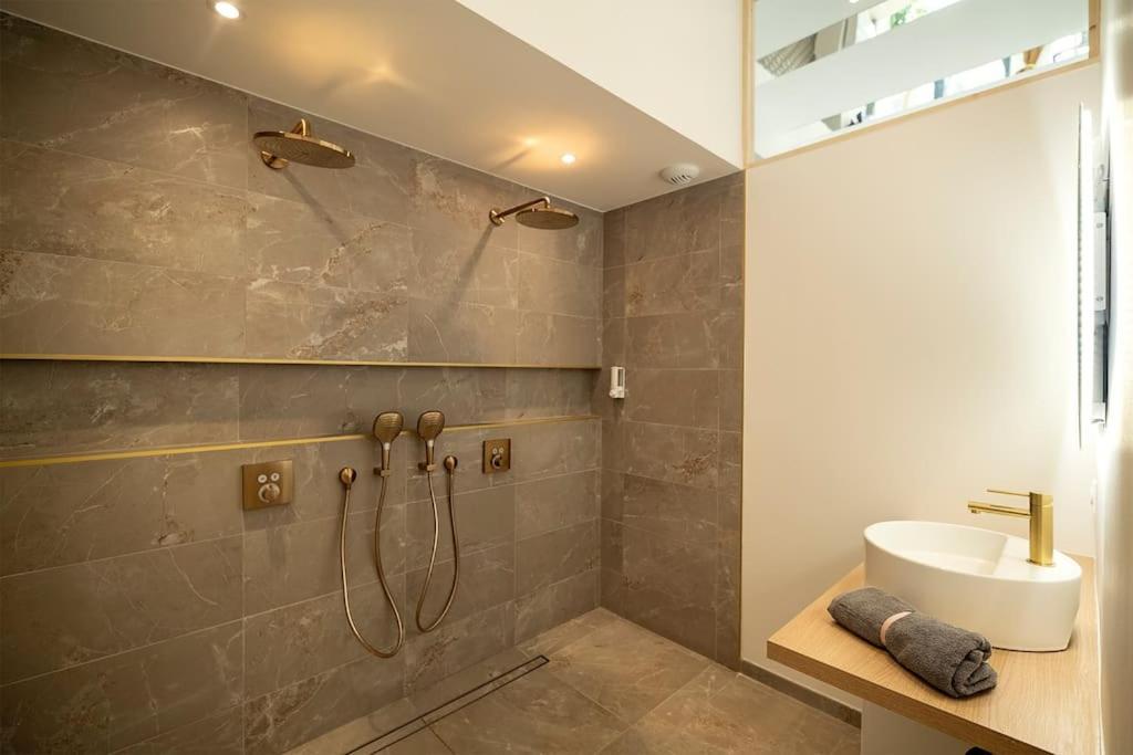 Loft De Luxe Le Chic, Grand Jacuzzi, Vue Port De Plaisance Apartamento Saint-Valery-en-Caux Exterior foto