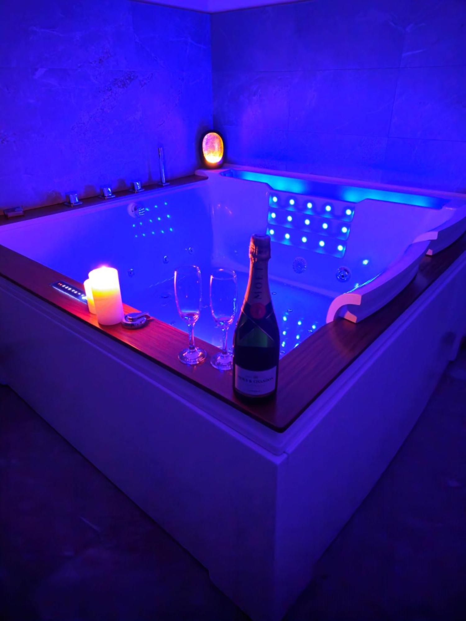 Loft De Luxe Le Chic, Grand Jacuzzi, Vue Port De Plaisance Apartamento Saint-Valery-en-Caux Exterior foto